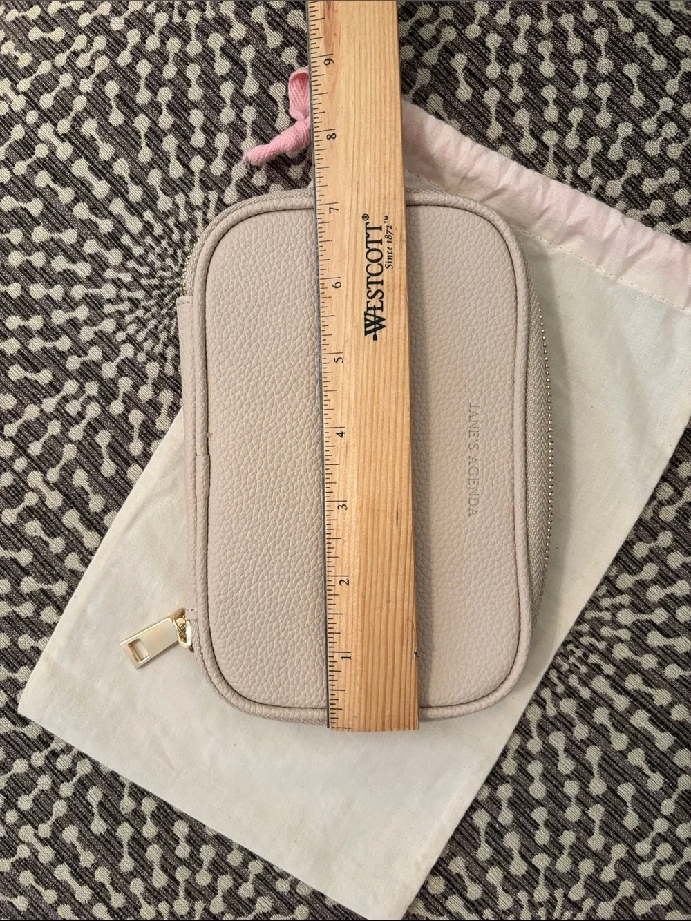 Jane's Agenda Beige Pebbled Faux Leather Zip Around Pen Accessory Pouch Case Bag